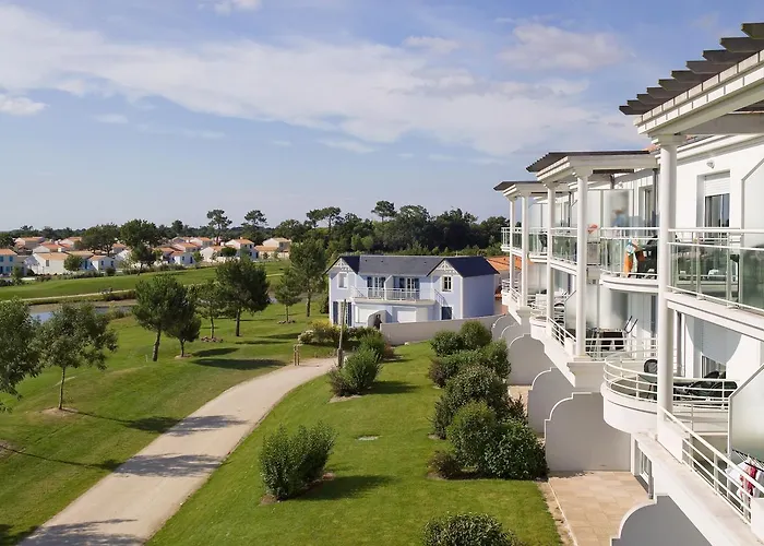 Madame De Fontenelles Aparthotel LʼAiguillon-sur-Vie